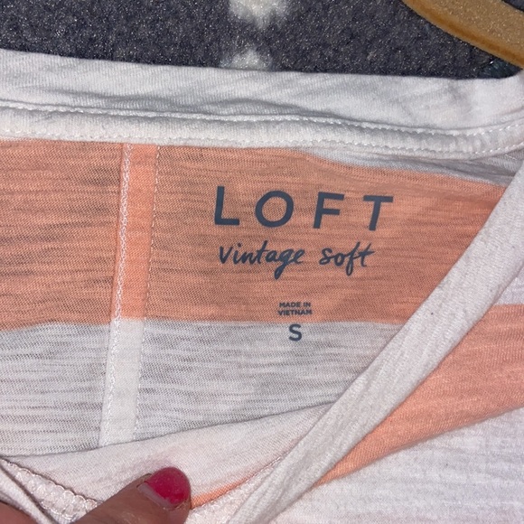 LOFT tshirt - Picture 2 of 2